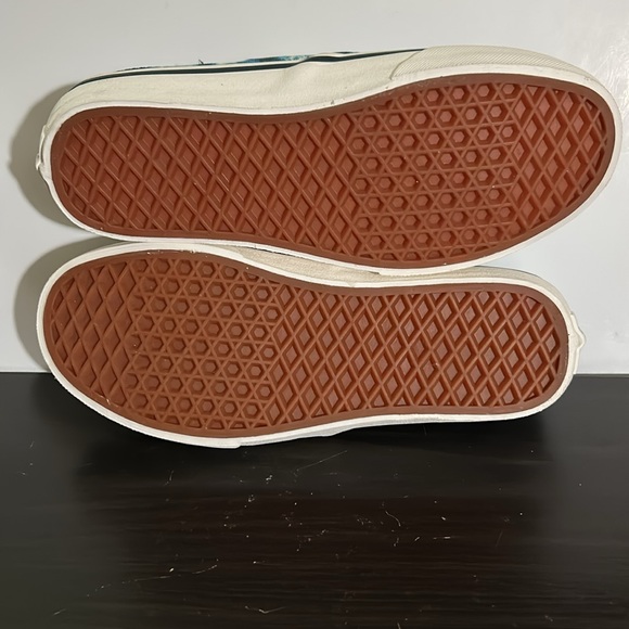 Vans Slip On Indigo Womens Size 8 Shoes Sneakers Blue White Tie Dye - Picture 6 of 8